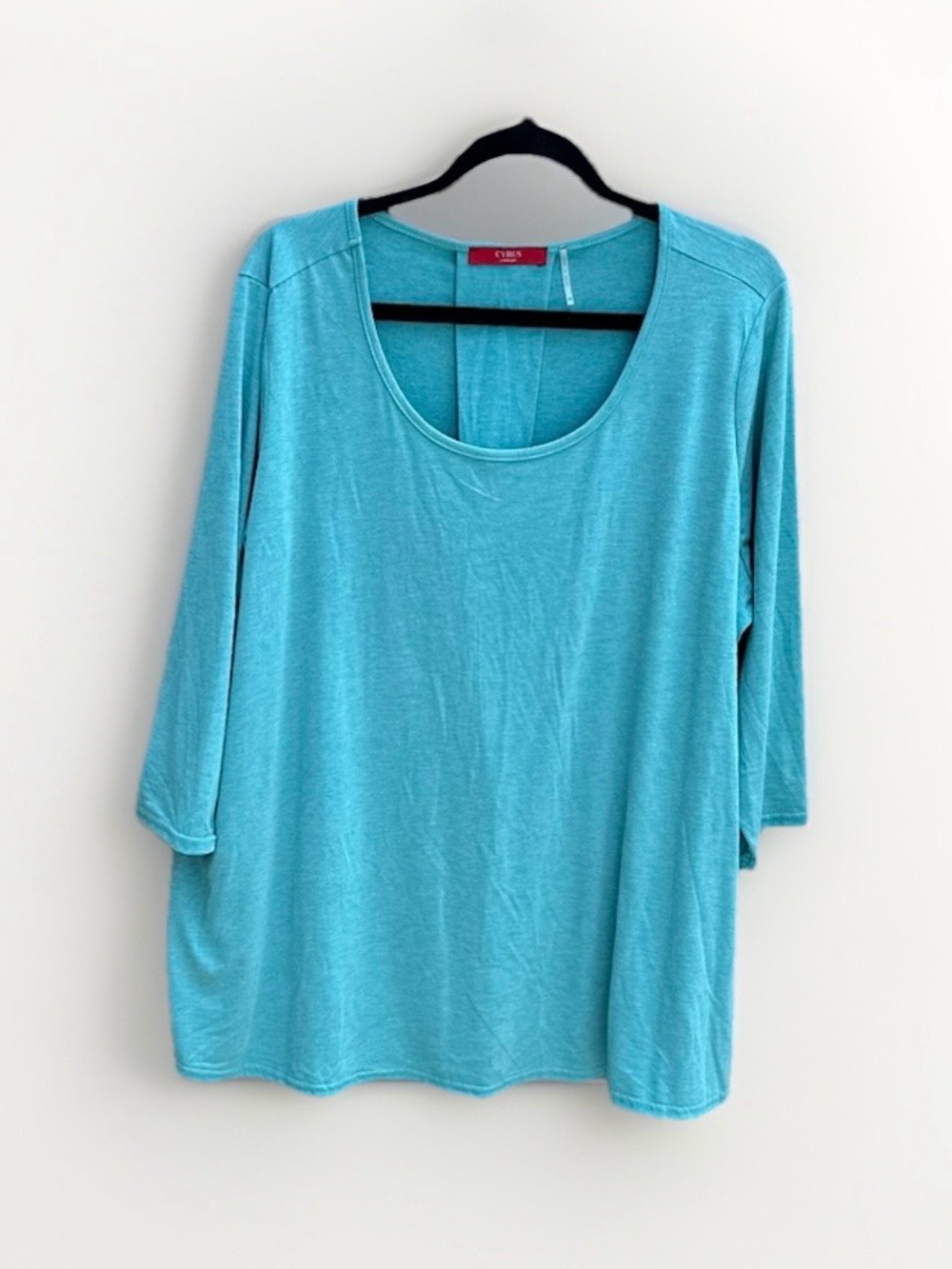 Cyrus Aqua Scoop Neck 3/4 Sleeve Top